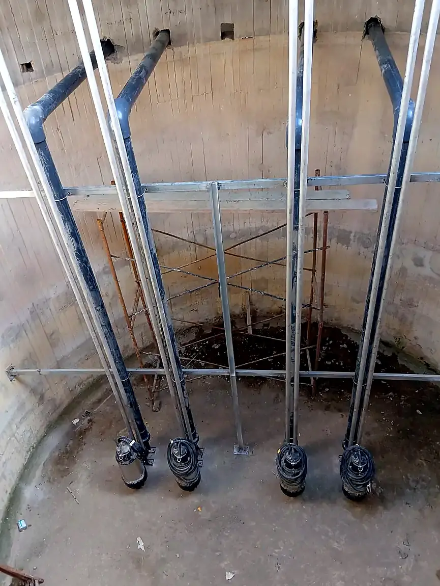 Sewage lifting station wet well